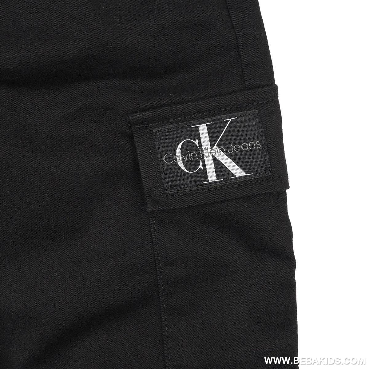 PANTALONE ZA DECAKE CALVIN KLEIN